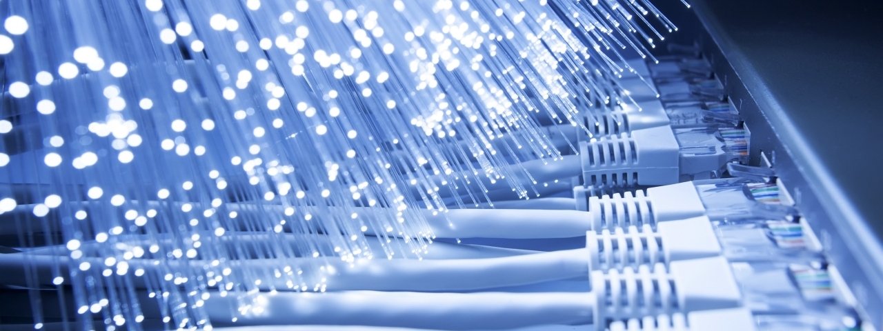 Optic fiber light network 3840x2160 scaled e1593697111683